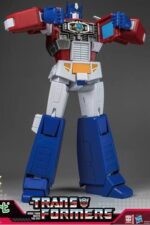 Transformers Generation One AMK Series Plastic Model Kit Optimus Prime 20 cm