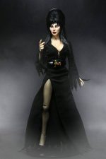 Elvira, Mistress of the Dark Clothed Action Figure 20 cm - Image 5