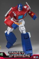 Transformers Generation One AMK Series Plastic Model Kit Optimus Prime 20 cm - Image 2